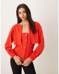 ASOS - – weiches 2-in-1-twin-set mit trägerlosem oberteil und strickjacke - Lyst