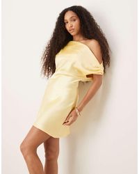 ASOS - Mini Jurk Van Satijn Met Drapering En Blote Schouder - Lyst