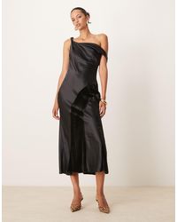 ASOS - – schulterfreies midikleid aus samt und satin - Lyst