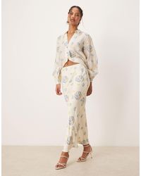 Never Fully Dressed - – maxirock aus satin mit austern- und zitronen-print, kombiteil - Lyst
