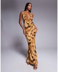 ASOS - Robe froncée longue en tulle avec imprimé texturé et dos nu - Lyst