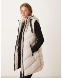 Jdy - Doudoune longue sans manches à capuche et chevrons - taupe - Lyst