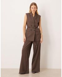 Y.A.S - Pantalon d'ensemble ajusté coupe ample à taille mi-haute et rayures fines - marron chocolat - Lyst
