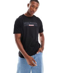 Tommy Hilfiger - T-shirt vestibilità classica nera con grafica - Lyst