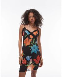 TOPSHOP - Robe courte effet froissé en tissu transparent avec imprimé fleuri et bordures dentelle - Lyst