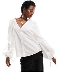 Monki - V Neck Blouse With Balloon Sleeves - Lyst