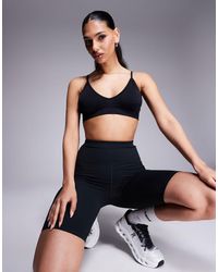 4505 - Intimate Seamless Active Light Support Sports Bra - Lyst