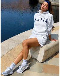 Kaiia - Short d'ensemble molletonné en coton mélangé avec logo brodé - clair chiné - Lyst