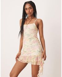ASOS - Vestido Corto Con Cuello Desbocado, Volante En El Bajo Y Estampado De Florecitas De Malla De - Lyst