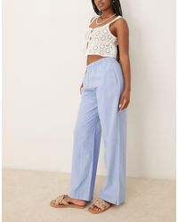 Abercrombie & Fitch - Gestreepte Poplin Broek Met Wijde Pijpen En Elastische Taille Met Omslag - Lyst
