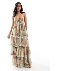 Miss Selfridge - Race day - robe longue en mousseline à volants étagés avec imprimé fleurs - Lyst