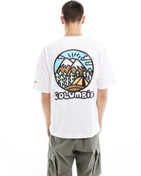Columbia - Exclusivité asos - - hike happiness ii - t-shirt imprimé au dos - Lyst