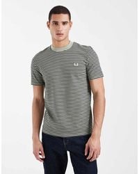 Fred Perry - T-Shirt Pesante A Righe Sottili Con Logo - Lyst