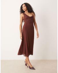 Mango - Robe longue à col bénitier asymétrique et strass - marron - Lyst