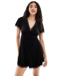 New Look - – mini-freizeitkleid aus samt und spitze - Lyst