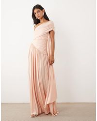 JW PEI - Premium Maxi Jurk Van Gladde Stof Met Blote Schouder En Sjerpdetail - Lyst