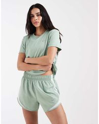 Nike - Tempo Dri-Fit Mid Rise 3 Inch Shorts - Lyst