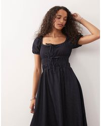 Reclaimed Vintage Chambray Denim Midi Dress With Shirring Details in Blue | Lyst Reclaimed Vintage Chambray Denim Midi Dress With Shirring Details in Blue | Lyst