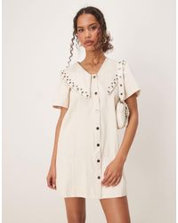 Ghospell - Robe courte en jean avec col oversize - écru - Lyst