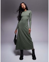 ASOS - Vestito Midi A Maniche Lunghe Oliva Con Scollo Rotondo E Nervature - Lyst