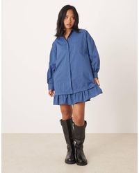 ASOS - Asos design petite - robe chemise courte à rayures avec manches longues et ourlet à volants - carreaux bleu marine - Lyst
