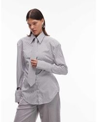 ASOS - Camisa Negra Con Raya Diplomática, Hombreras, Lazada Y Cintura Entallada De - Lyst
