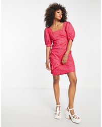 Vero Moda - Vestito Corto A Maniche Corte Con Spalle A Sbuffo, Scollo Quadrato E Stampa Di Rose - Lyst