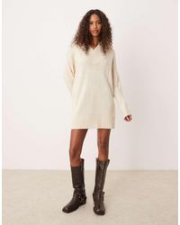 Glamorous - Vestido Estilo Jersey Holgado Con Cuello De Pico De Punto De Canalé De -Blanco - Lyst