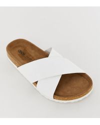 ASOS Mules pointure large à brides croisées et coupe évasée - Blanc