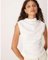ASOS - Top Blanco Drapeado Con Cuello Alto Y Cintura Ceñida De - Lyst