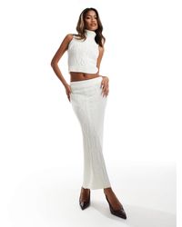 In The Style - Jupe longue d'ensemble en maille torsadée - crème - Lyst