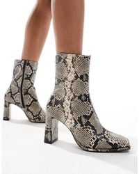 Pull&Bear - – ankle-boots mit schlangenmuster, absatz und eckiger zehenpartie - Lyst