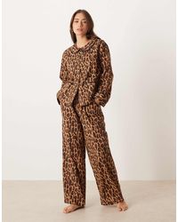 ASOS - – webstoff-pyjama aus hemd mit muschelsaum und hose, mit leopardenmuster - Lyst