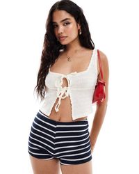 ASOS - Top A Canottiera Testurizzato Avorio Allacciato Sul Davanti - Lyst