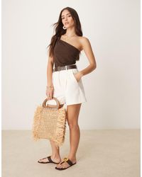 Mango - Top Marrón Asimétrico Con Detalle De Nudo Retorcido Y Cintura Entallada Fruncida De Punto Liso De - Lyst