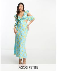 ASOS - Asos design petite - robe longueur mollet en satin à plusieurs manches évasées et imprimé fleurs - bleu - Lyst