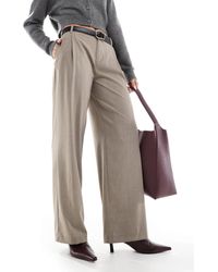 Bershka - Pantalon large ajusté à taille basse - taupe - Lyst