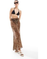 Miss Selfridge - – maxi-strandrock aus chiffon mit leopardenmuster - Lyst