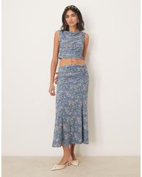 ASOS - Falda Larga Azul Drapeada Y Fruncida Con Estampado Floral De (Parte De Un Conjunto) - Lyst