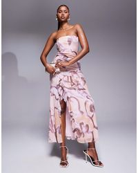ASOS - Robe bandeau mi-longue à volants en tulle avec imprimé - Lyst