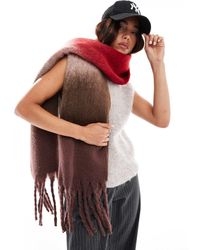 ASOS - Bufanda Marrón Y Roja A Rayas Degradadas Con Acabado Cepillado De - Lyst