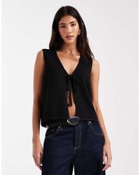 Pieces - Tie Front Sleeveless Knitted Top - Lyst