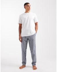 Only & Sons - Coffret cadeau pyjama à carreaux avec pantalon et t-shirt - rayures hes et grises - Lyst