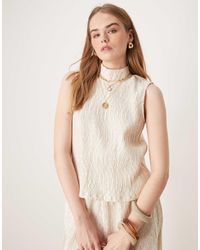 Y.A.S - – hochgeschlossenes, ärmelloses oberteil - Lyst