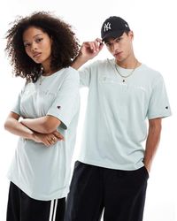 Champion - Camiseta Con Logo A Tono En La Parte Central Del Pecho Legacy De - Lyst