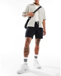 Weekday - Pantalones Cortos Negros De Corte Estándar De Mezcla De Lino Olsen De - Lyst