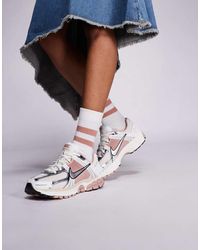 Nike - Zoom Vomero 5 Unisex Trainers - Lyst