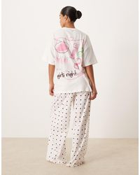 ASOS - Asos design petite – pyjama mit oversize-t-shirt mit "girls night"-motivprint und weit geschnittener hose - Lyst