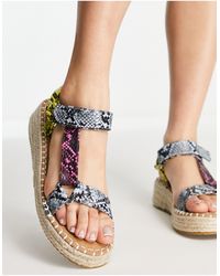 Mujer Zapatos de Zapatos planos Shoes de Manebí de color Neutro sandalias y chanclas de Alpargatas y sandalias 