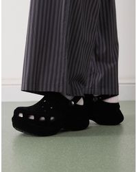 Crocs™ - Bae - sabots en velours à semelle plateforme - Lyst